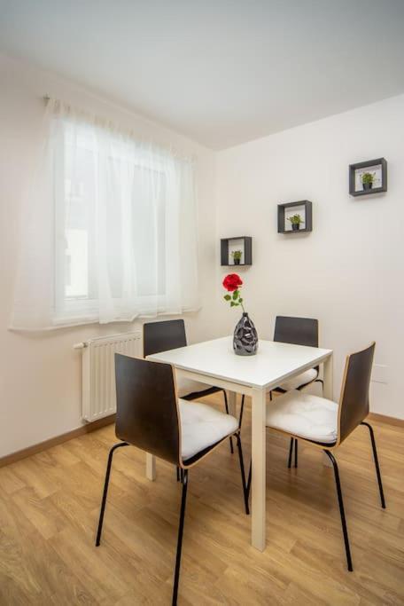 Grace Pine Apartment 1 Budapest Eksteriør bilde